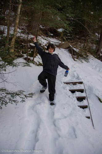 hiking the Track and Tower trail in algonquin in the winter