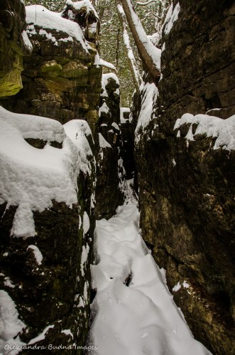 Bruce Trail at Limehouse Conservation Area Hole in the wall