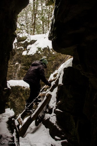 Bruce Trail at Limehouse Conservation Area hole in the wall
