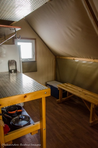 kitchen area in a four-season tent in Gatineau