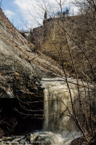 Lower Falls at Devil's Punchbowl conservation area