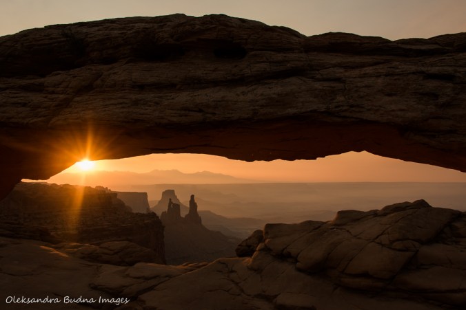 sunrise at Mesa Arch in Canyonlands